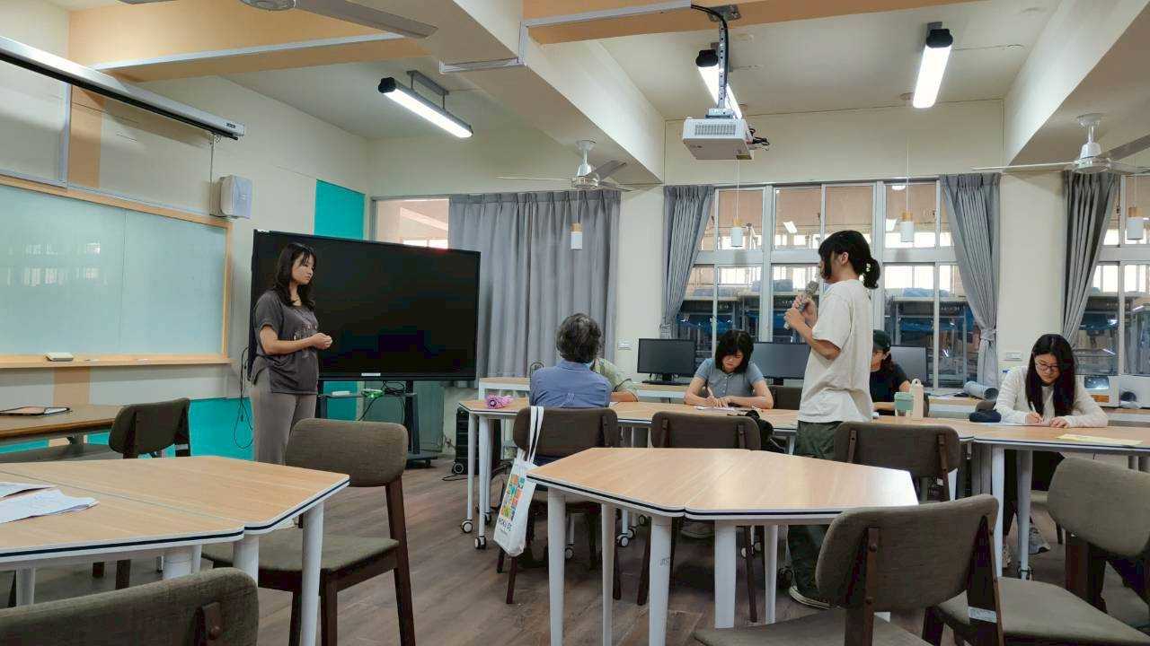 1141104師培生到本校觀課4